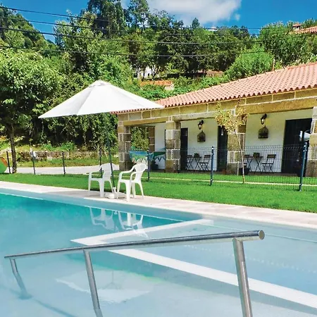 Dom wakacyjny Awesome In W/ Wifi And 8 Bedrooms