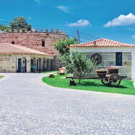 Dom wakacyjny Awesome In W/ Wifi And 8 Bedrooms *