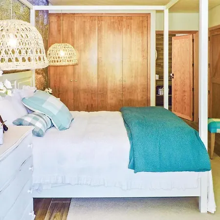 Awesome In W/ Wifi And 8 Bedrooms * Sande (Porto)