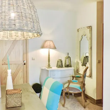 Awesome In W/ Wifi And 8 Bedrooms Dom wakacyjny Sande (Porto)