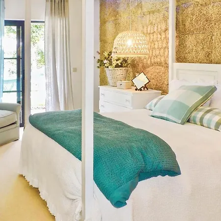 Dom wakacyjny Awesome In W/ Wifi And 8 Bedrooms Sande (Porto)